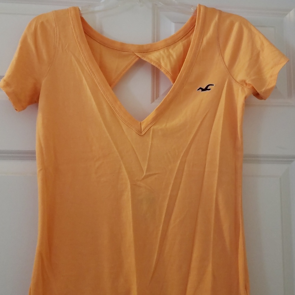 Hollister open back t shirt